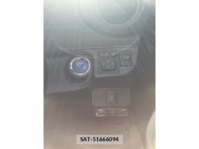 Toyota AQUA 2014-01 8364765-19