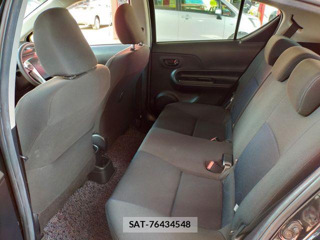 Toyota AQUA 2016-04 8364741-13