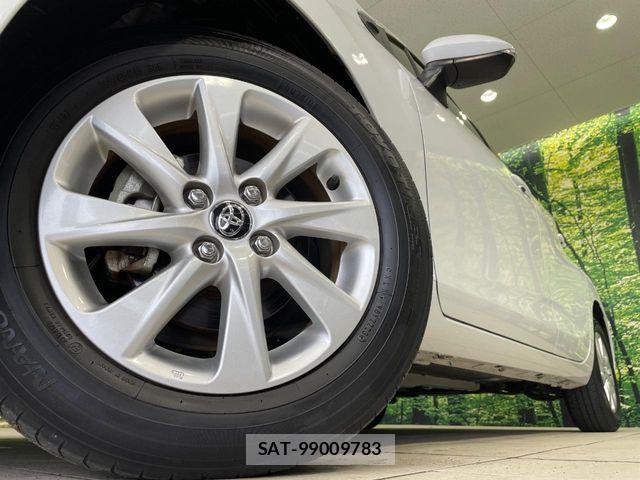 Toyota AQUA 2023-07 8364709-12