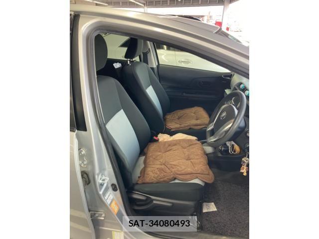 Toyota AQUA 2013-10 8364755-16