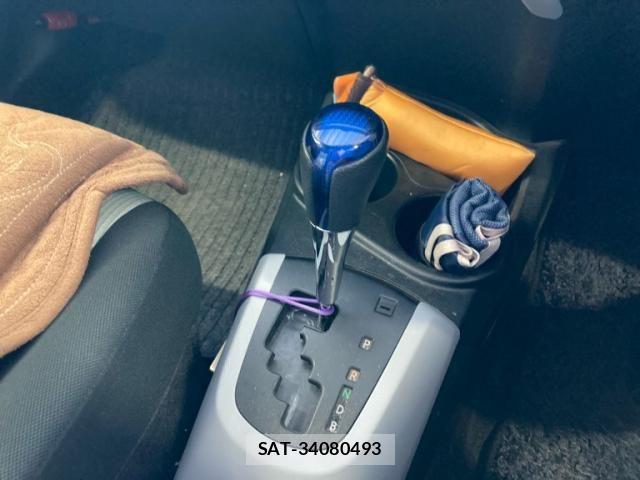 Toyota AQUA 2013-10 8364755-22