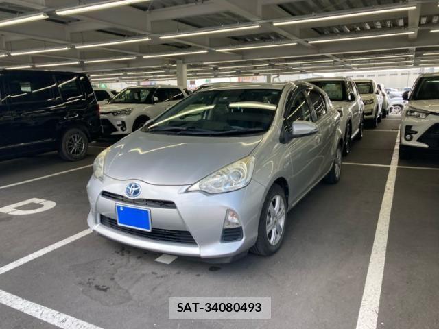 Toyota AQUA 2013-10 8364755-2