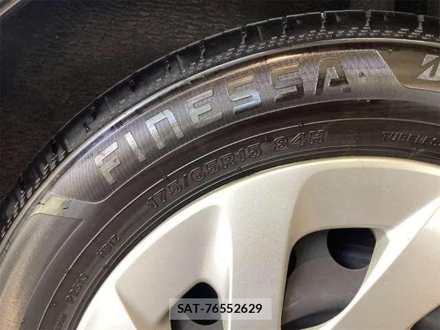 Toyota AQUA 2016-03 8364746-13