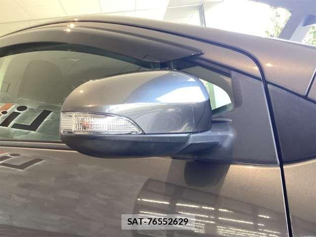 Toyota AQUA 2016-03 8364746-17