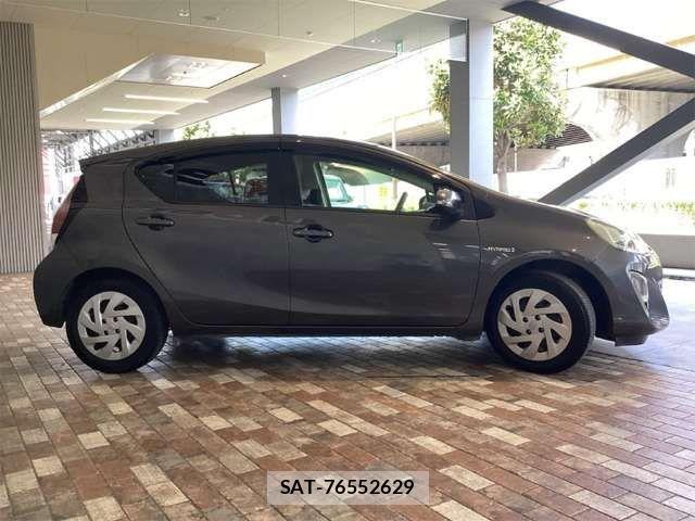 Toyota AQUA 2016-03 8364746-6