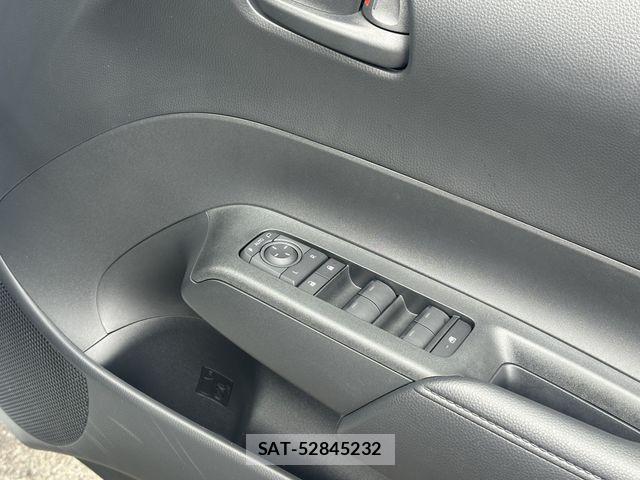 Toyota AQUA 2026-01 8364707-9