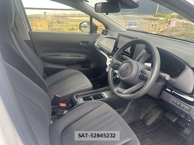 Toyota AQUA 2026-01 8364707-13