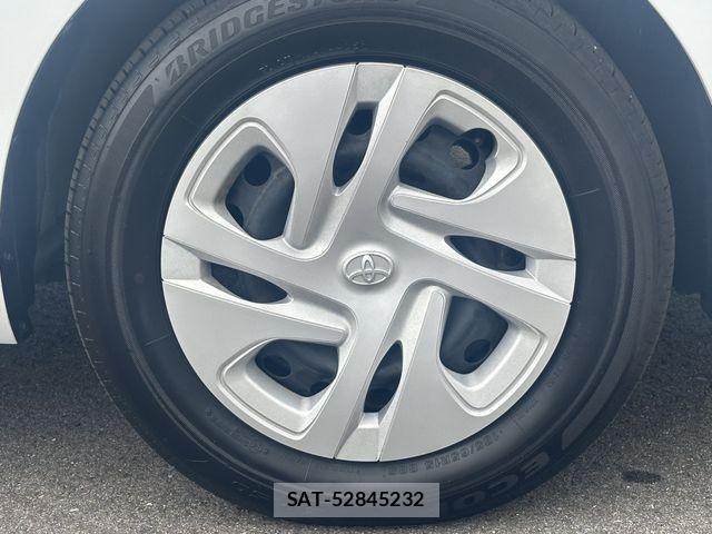 Toyota AQUA 2026-01 8364707-17