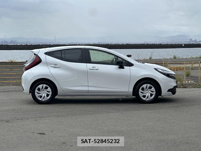 Toyota AQUA 2026-01 8364707-19
