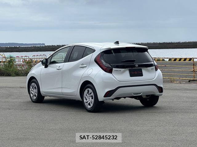 Toyota AQUA 2026-01 8364707-20