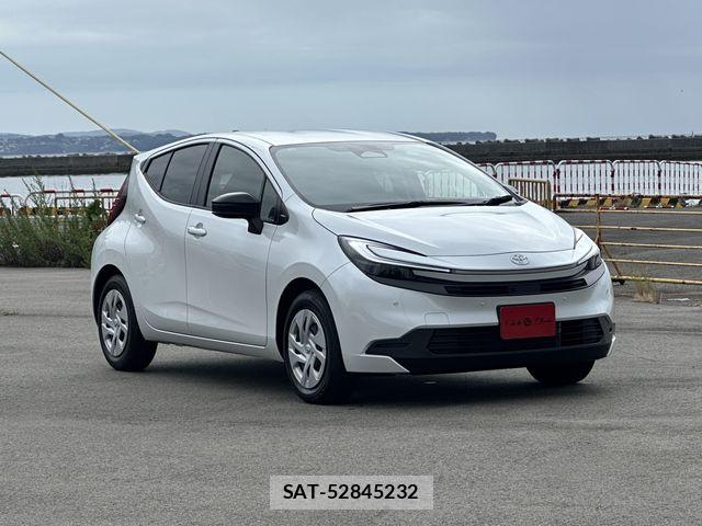 Toyota AQUA 2026-01 8364707-23