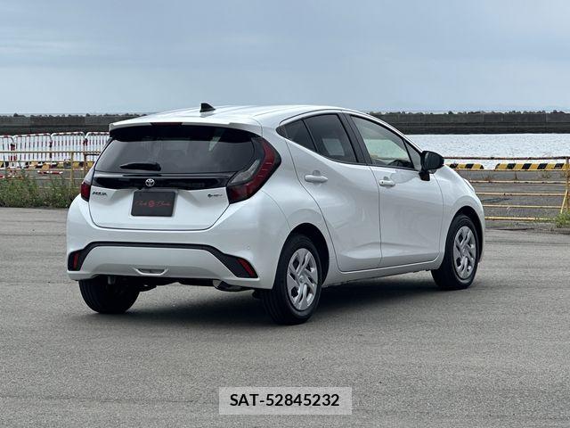 Toyota AQUA 2026-01 8364707-2