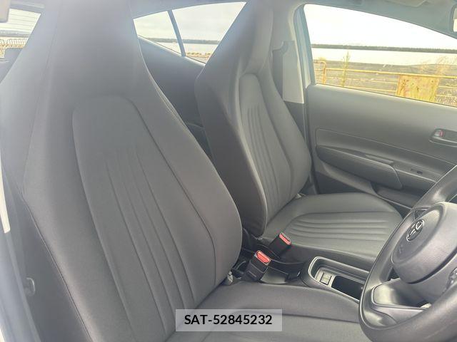 Toyota AQUA 2026-01 8364707-5