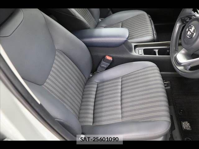 Toyota AQUA 2023-11 8364708-10