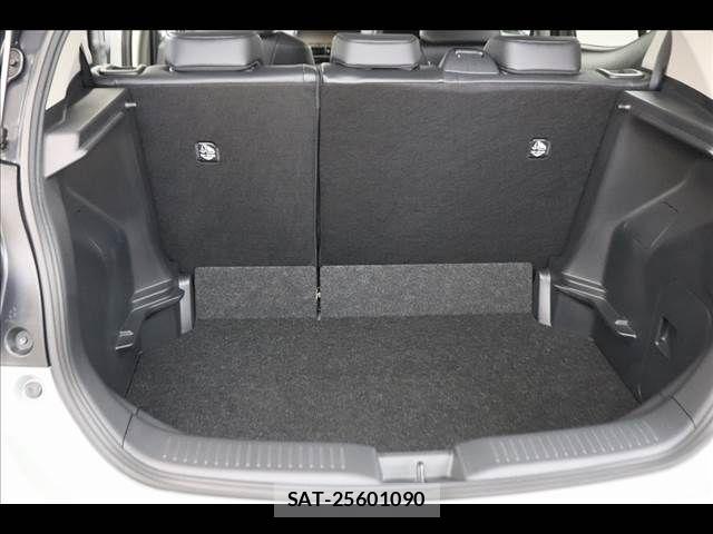 Toyota AQUA 2023-11 8364708-13