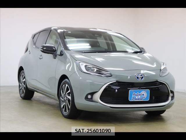 Toyota AQUA 2023-11 8364708-17