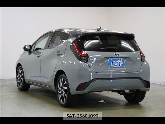 Toyota AQUA 2023-11 8364708-19