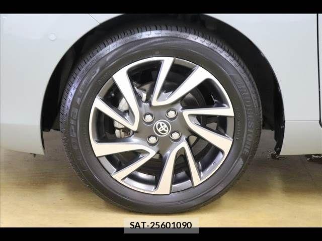 Toyota AQUA 2023-11 8364708-23