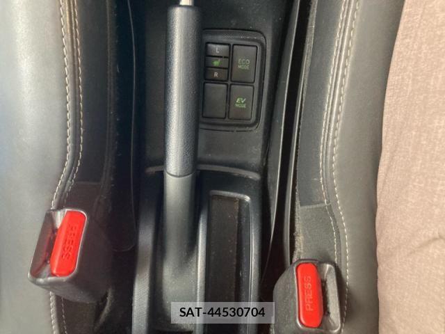 Toyota AQUA 2014-03 8364766-21