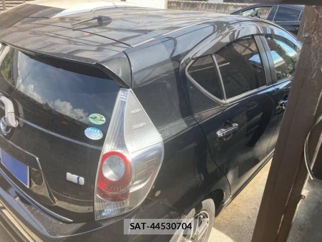 Toyota AQUA 2014-03 8364766-2