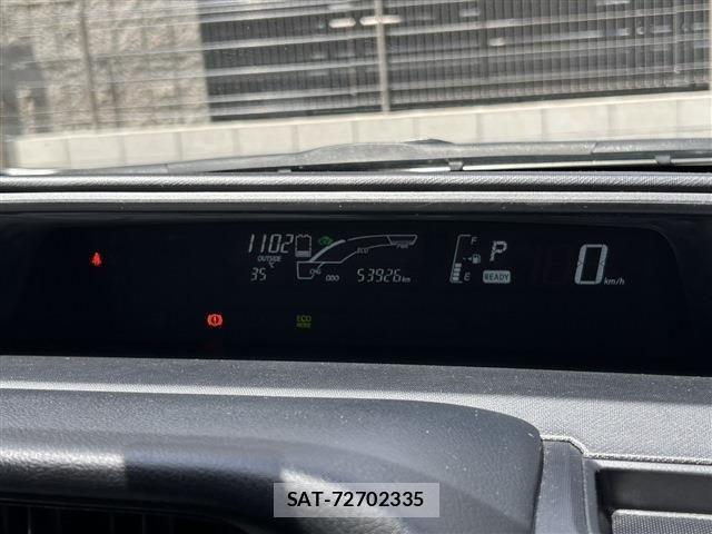 Toyota AQUA 2015-02 8364721-8