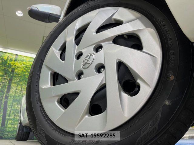 Toyota AQUA 2017-06 8364718-12