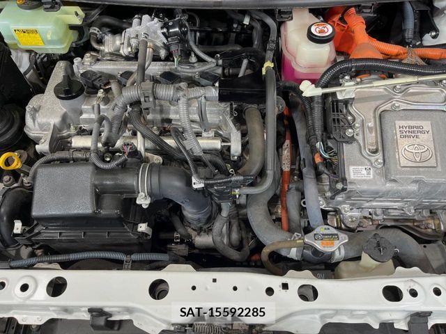 Toyota AQUA 2017-06 8364718-17