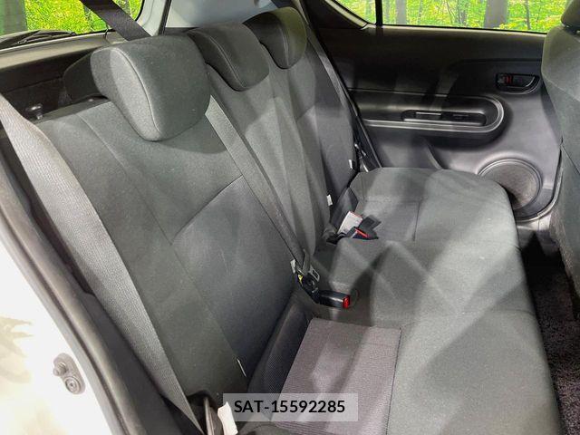 Toyota AQUA 2017-06 8364718-8