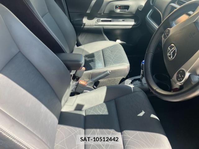 Toyota AQUA 2014-07 8364739-13