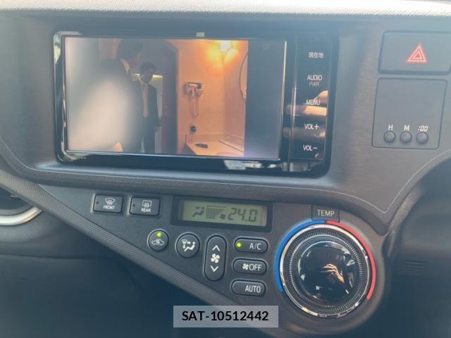 Toyota AQUA 2014-07 8364739-19