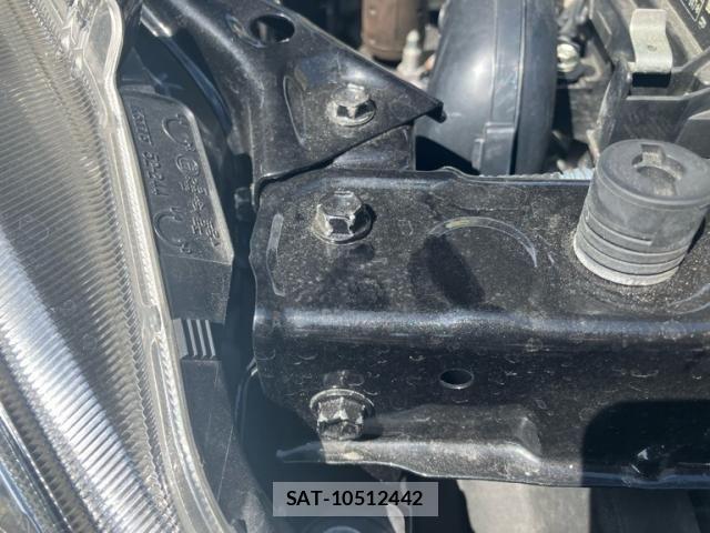 Toyota AQUA 2014-07 8364739-25