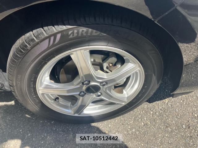 Toyota AQUA 2014-07 8364739-2