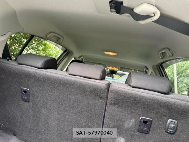 Toyota AQUA 2016-02 8364763-10