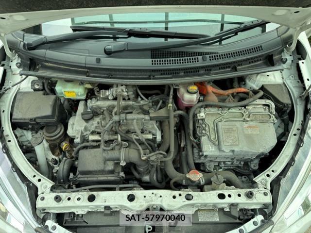 Toyota AQUA 2016-02 8364763-25