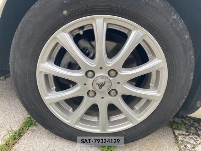 Toyota AQUA 2012-09 8364753-13