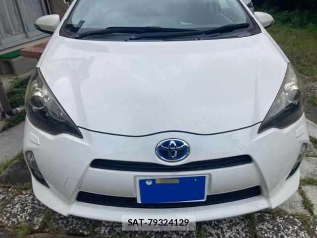 Toyota AQUA 2012-09 8364753-1