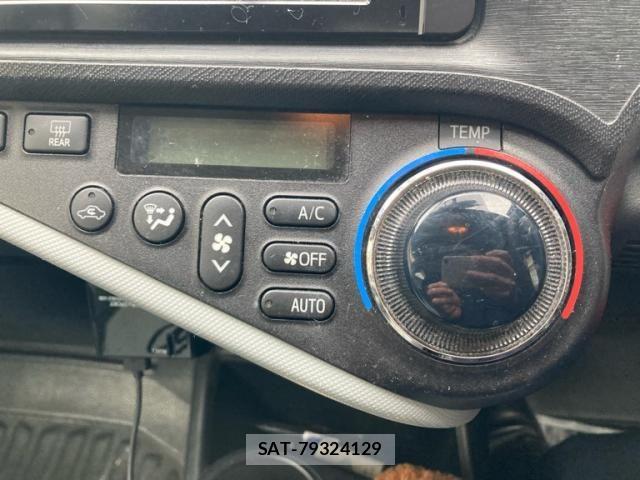 Toyota AQUA 2012-09 8364753-20