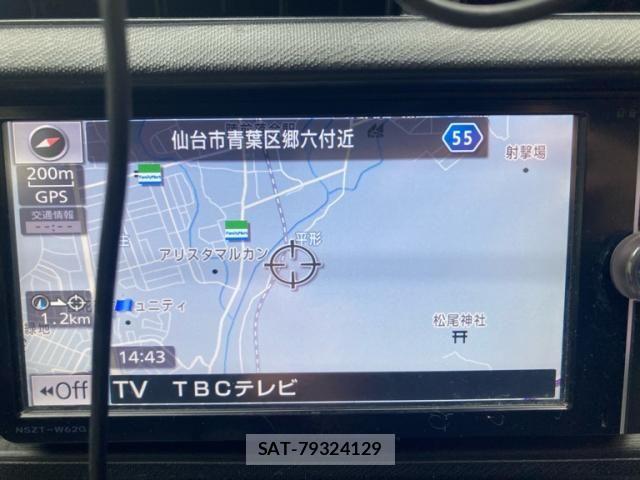 Toyota AQUA 2012-09 8364753-22