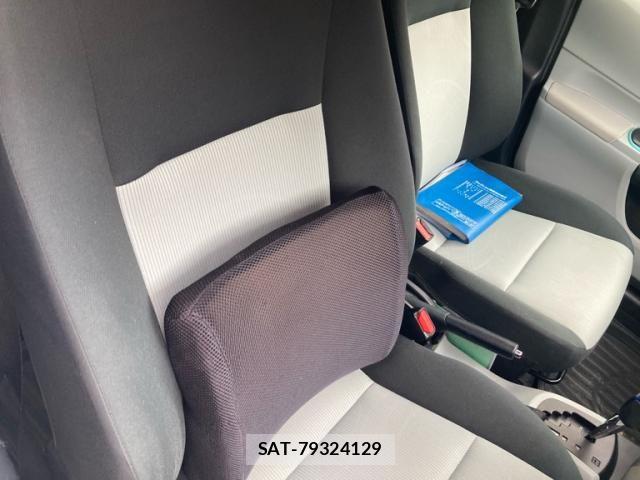 Toyota AQUA 2012-09 8364753-24