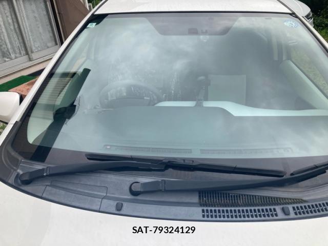 Toyota AQUA 2012-09 8364753-3