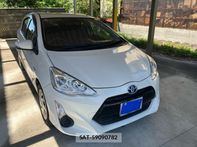 Toyota AQUA 2015-12 8364757-0