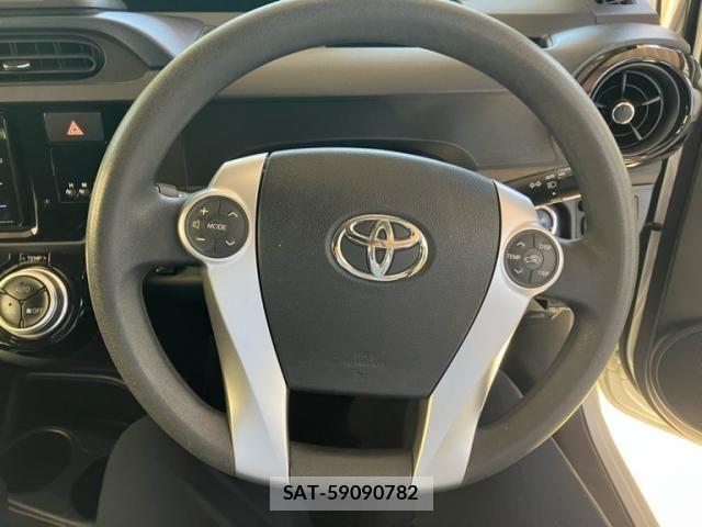 Toyota AQUA 2015-12 8364757-11