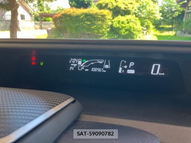 Toyota AQUA 2015-12 8364757-14