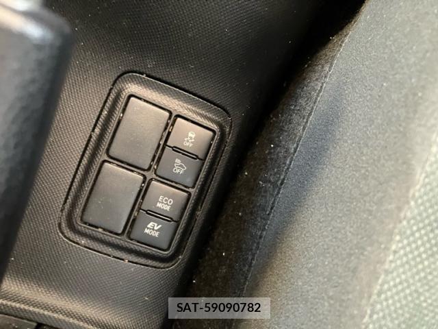 Toyota AQUA 2015-12 8364757-15