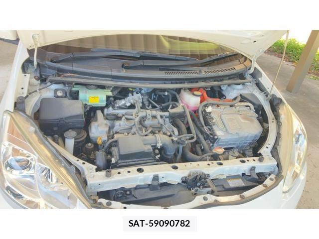 Toyota AQUA 2015-12 8364757-21
