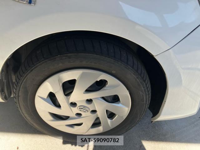 Toyota AQUA 2015-12 8364757-3