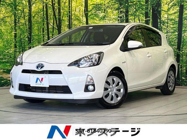 Toyota AQUA 2012-02 8364729-0