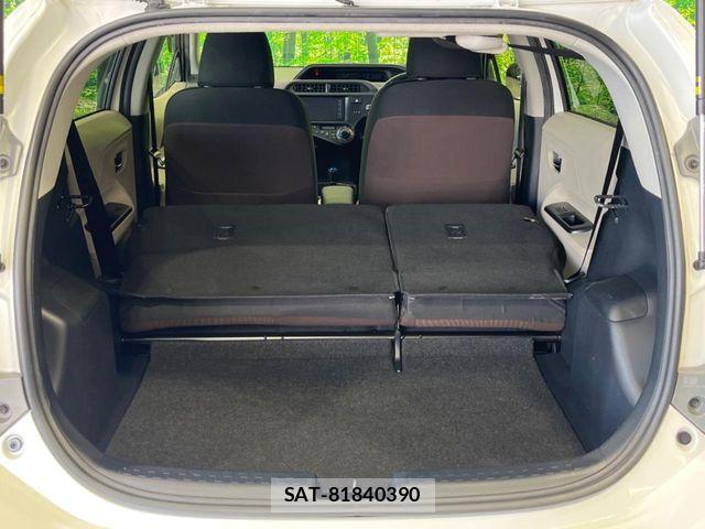 Toyota AQUA 2012-02 8364729-9