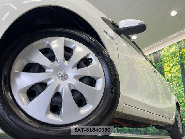 Toyota AQUA 2012-02 8364729-12