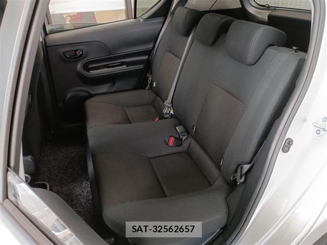 Toyota AQUA 2016-10 8364720-8